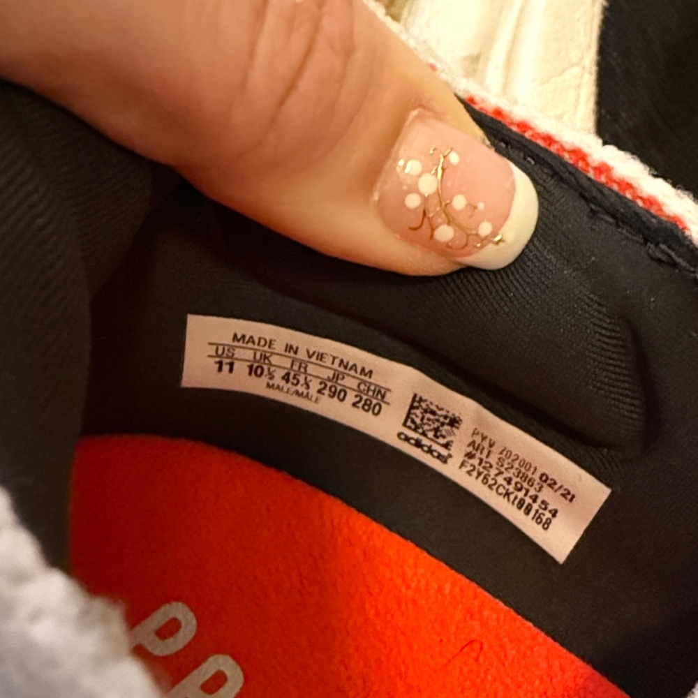 Adidas white, black and orange ultraboost sneaker - Picture 10 of 10